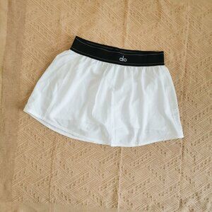 Alo Yoga Match Point Tennis Skirt Size M Chic Athletic Gift